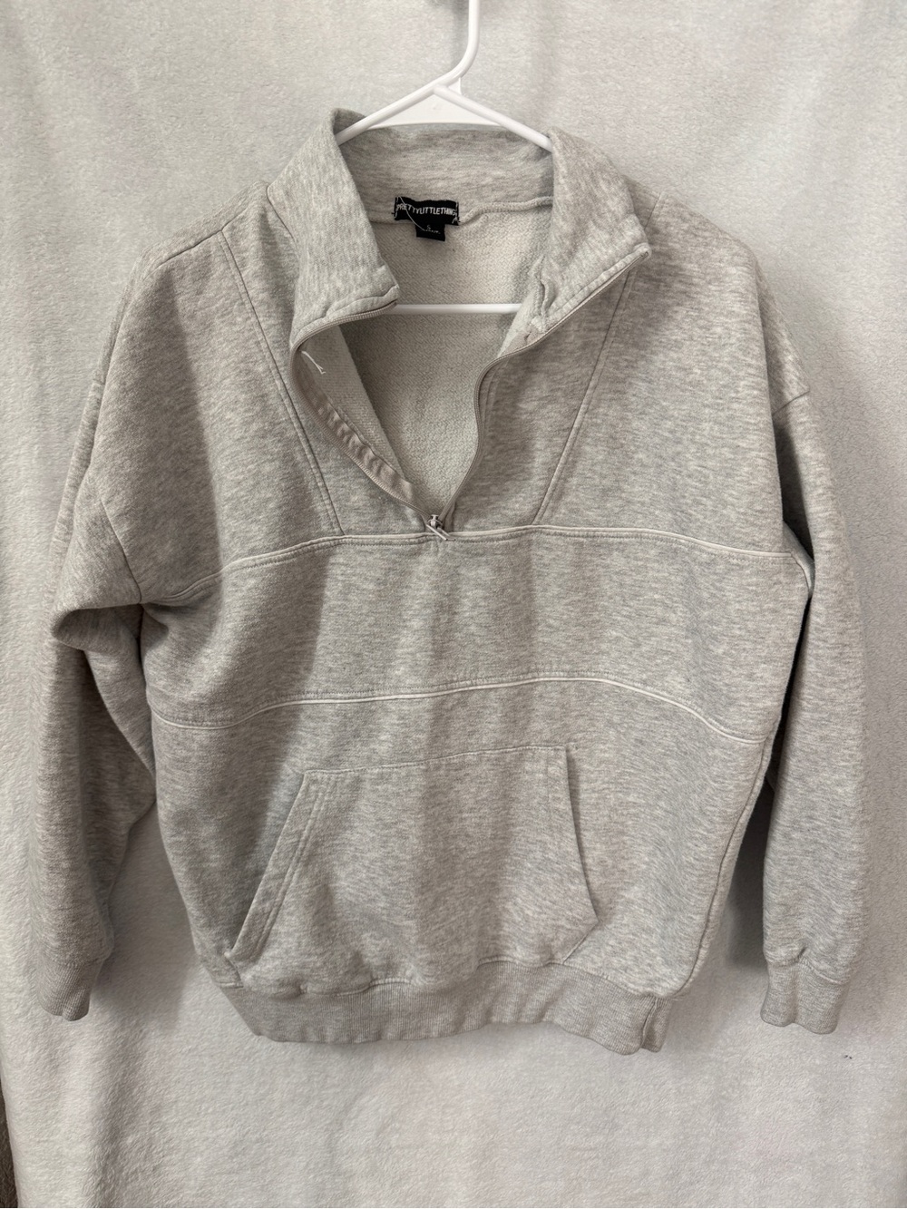 PrettyLittleThing Light Gray Women's Quarter-Zip Sweatshirt